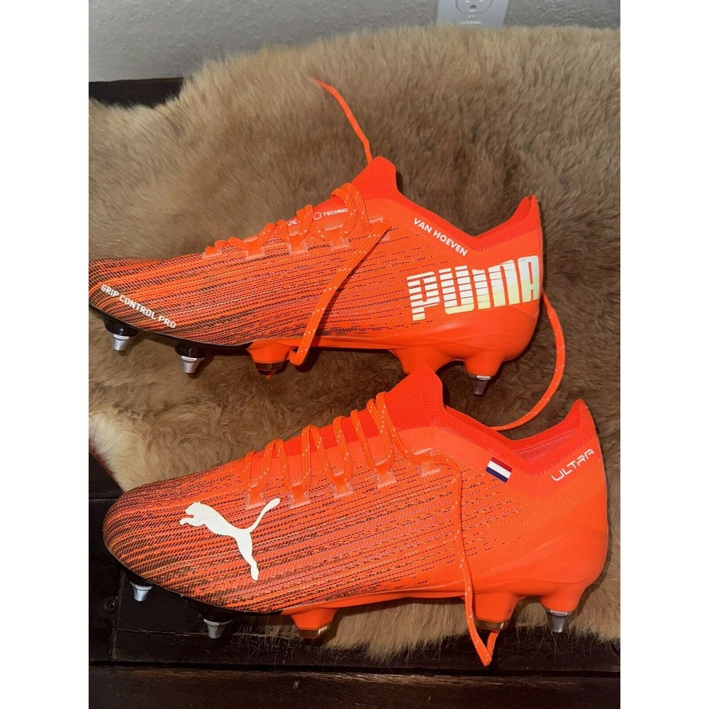 Professional Netherlands Soccers Player Shoes Brad Van Hoeven Puma Soccer Cleats